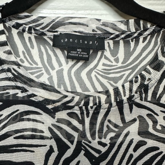 SANCTUARY MESH TOP - Picture 2 of 6